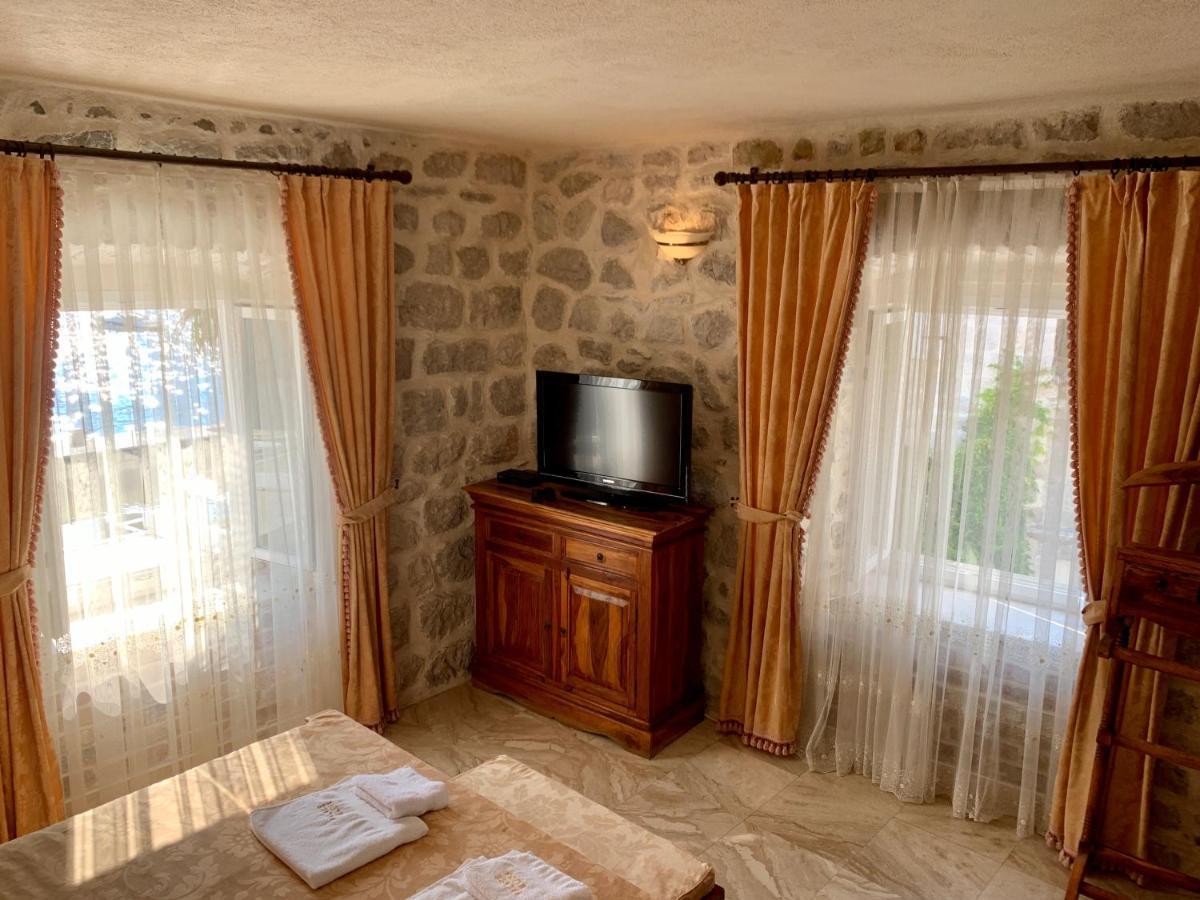 Palace Jelena Rooms Perast Luaran gambar