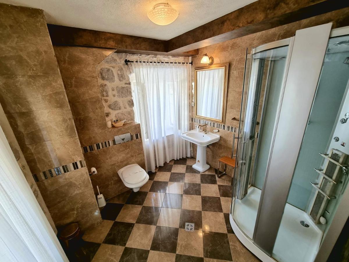 Palace Jelena Rooms Perast Luaran gambar