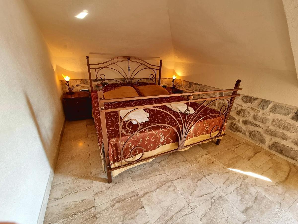 Palace Jelena Rooms Perast Luaran gambar