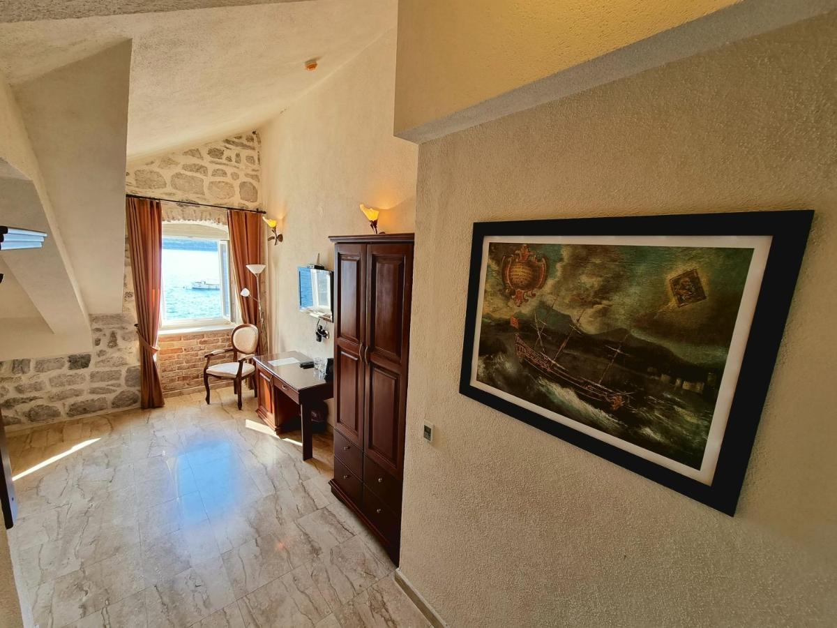 Palace Jelena Rooms Perast Luaran gambar